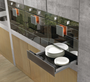 Philippe Starck Gorenje ohřívací šuplík